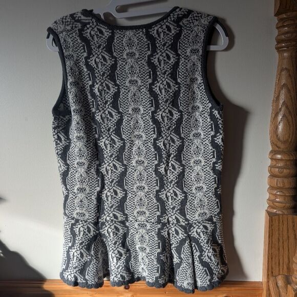 Cabi Jacquard Knit Cotton Peplum Sleeveless Sweater Square Neck Size Medium - Picture 5 of 7